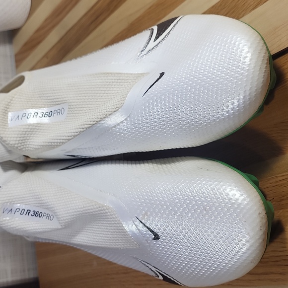 Nike Vapor 360 Pro, Oregon Ducks, Green metallic white black, Football Cleats - Picture 3 of 6